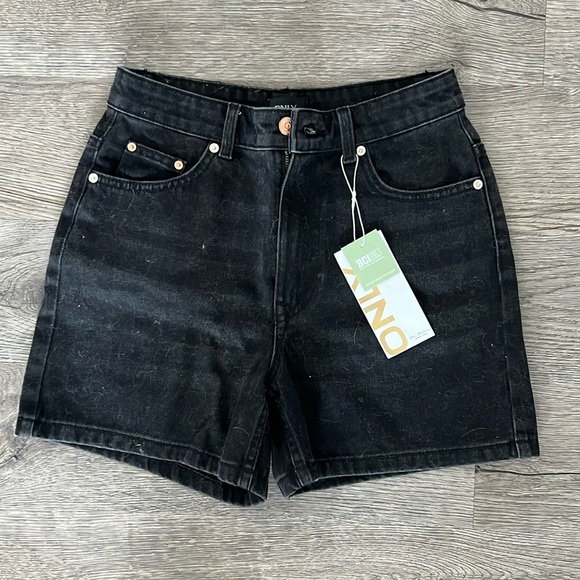 ONLY High Waisted Mom Denim Shorts (Size xs) - Picture 1 of 4
